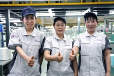 巾幗綻芳華！中國(guó)巨石這個(gè)團(tuán)隊(duì)獲評(píng)“全國(guó)巾幗文明崗”