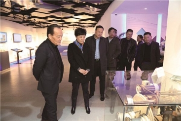 桐鄉(xiāng)市委副書記、市長王申峰一行蒞臨巨石本部調(diào)研