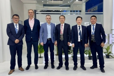 共聚JEC World，2025 我們?cè)谝黄穑?></a></div>
					<h2><a href=